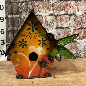 humming bird birdhouse
