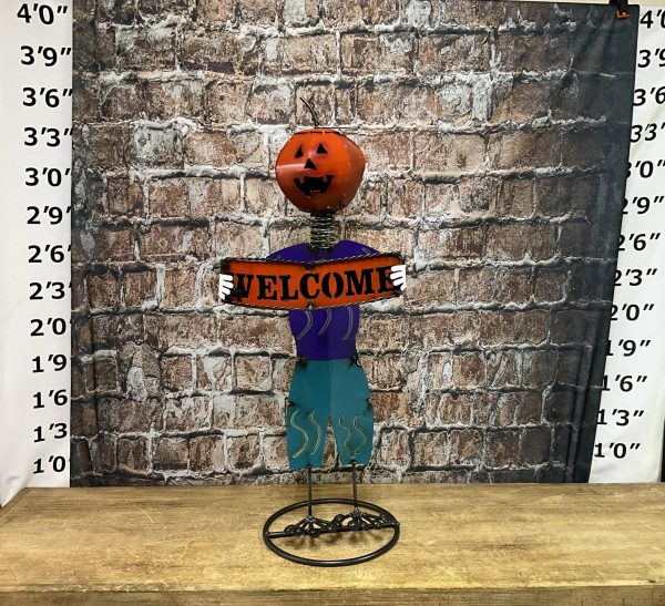 pumpkin scarecrow